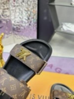 wholesale quality women louis vuitton shoes model no. 523